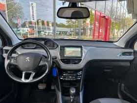 Peugeot 2008 (2016) thumbnail 12