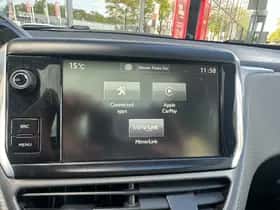Peugeot 2008 (2016) thumbnail 15