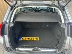 Peugeot 2008 (2016) thumbnail 21