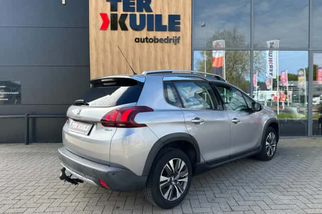 Peugeot 2008 (2016) thumbnail 5
