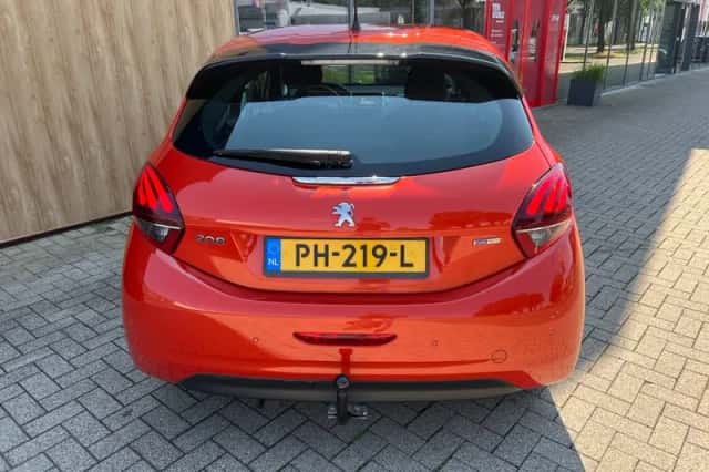 Peugeot 208 (2017) thumbnail 4