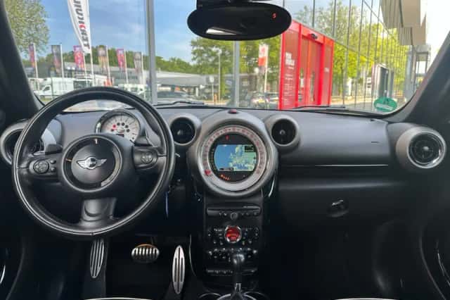 MINI Countryman (2012) thumbnail 12