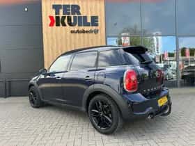 MINI Countryman (2012) thumbnail 3