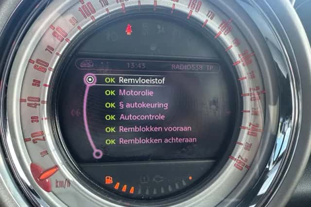 MINI Countryman (2012) thumbnail 22