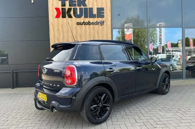 MINI Countryman (2012) thumbnail 5