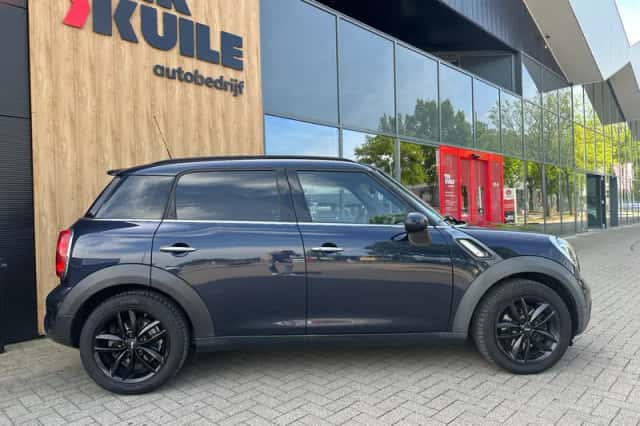 MINI Countryman (2012) thumbnail 6