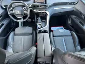 Peugeot 3008 (2017) thumbnail 11