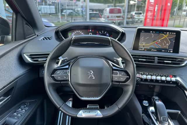 Peugeot 3008 (2017) thumbnail 13
