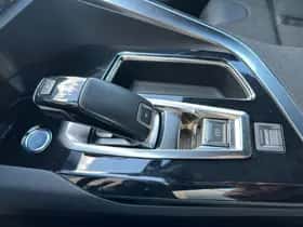 Peugeot 3008 (2017) thumbnail 20