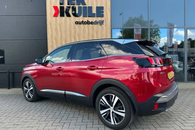 Peugeot 3008 (2017) thumbnail 3