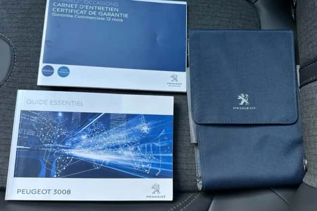 Peugeot 3008 (2017) thumbnail 25