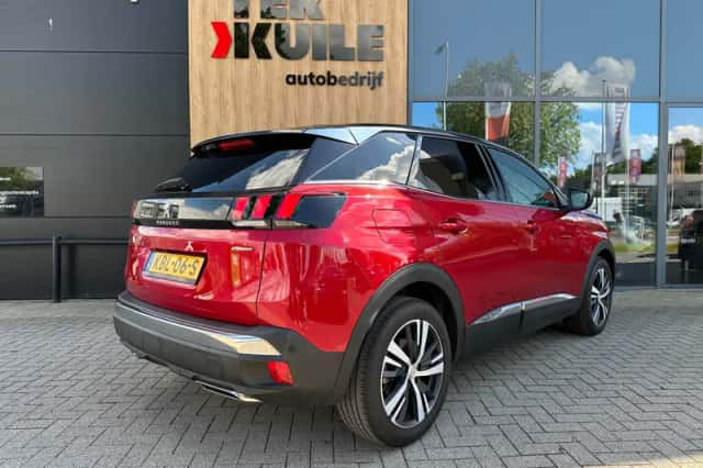 Peugeot 3008 (2017) thumbnail 5