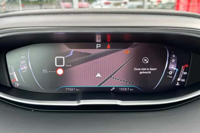 Peugeot 5008 (2023) thumbnail 13