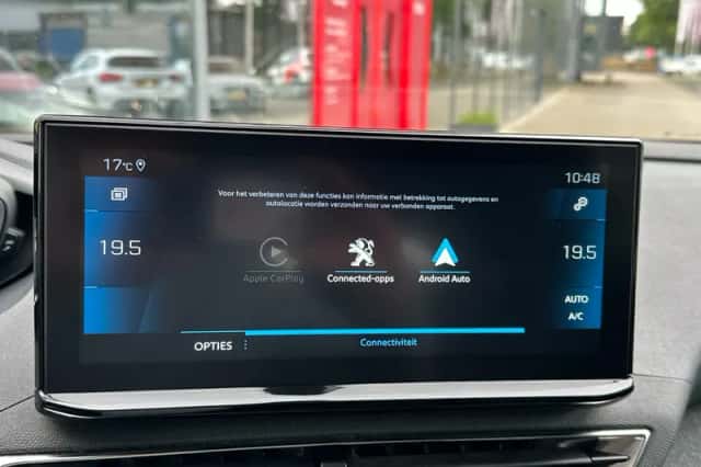 Peugeot 5008 (2023) thumbnail 16