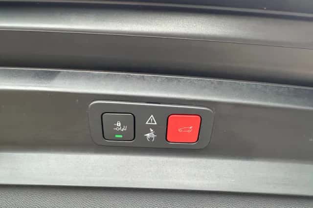Peugeot 5008 (2023) thumbnail 24