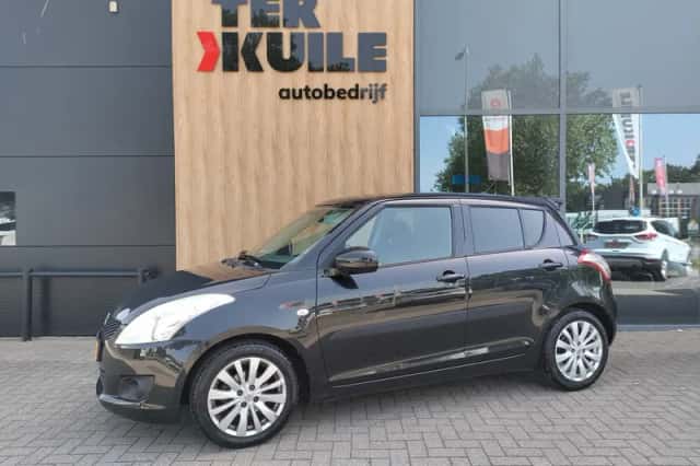 Suzuki Swift (2013) thumbnail 1
