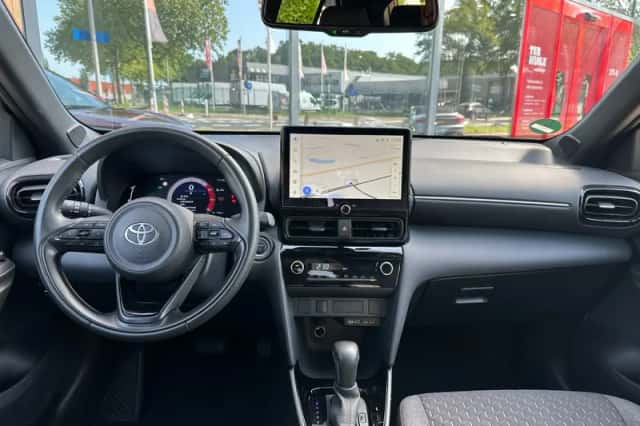 Toyota Yaris Cross (2024) thumbnail 12