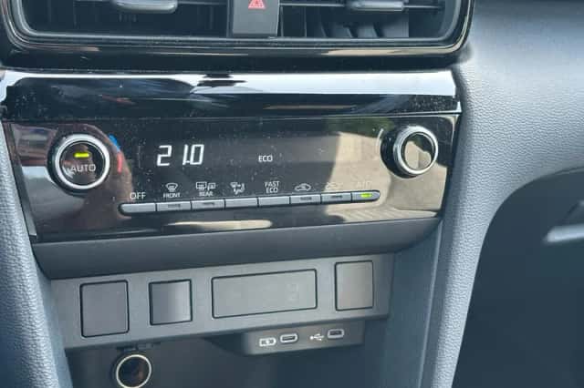 Toyota Yaris Cross (2024) thumbnail 18