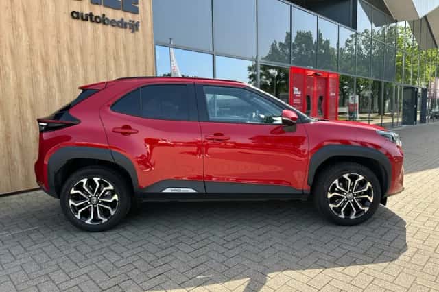 Toyota Yaris Cross (2024) thumbnail 6