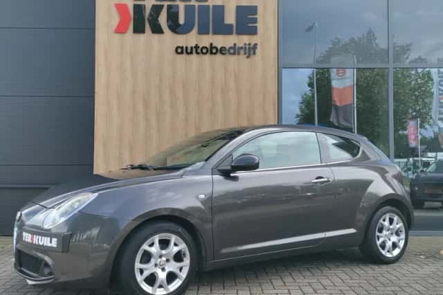 Alfa Romeo Mito (2013) thumbnail 1