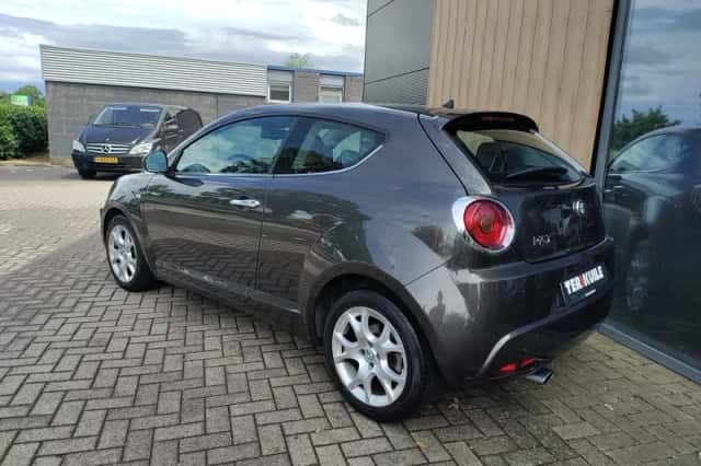 Alfa Romeo Mito (2013) thumbnail 4