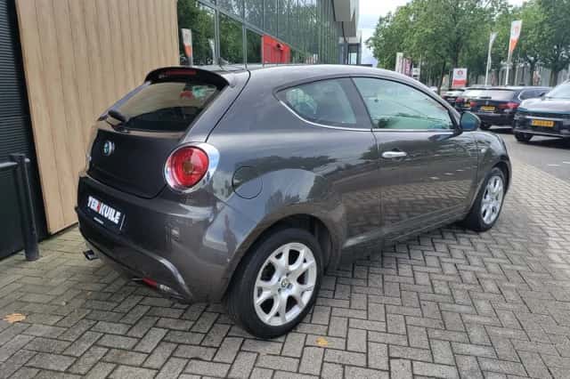 Alfa Romeo Mito (2013) thumbnail 5