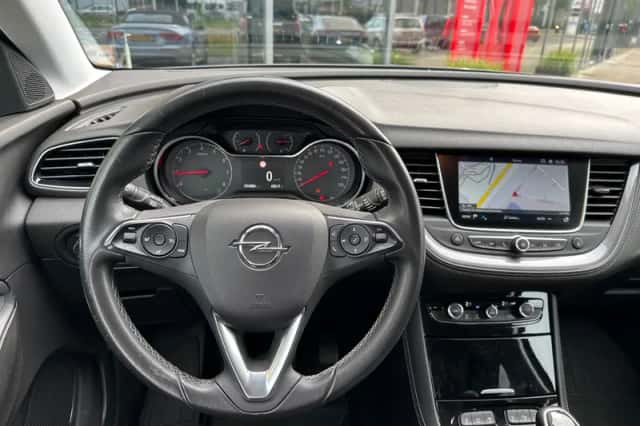 Opel Grandland X (2019) thumbnail 4