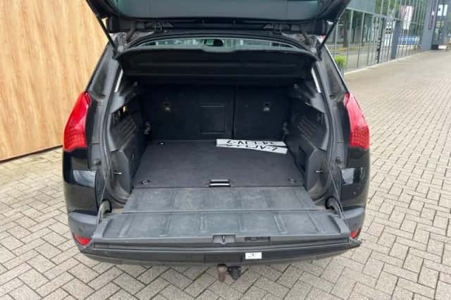 Peugeot 3008 (2010) thumbnail 5