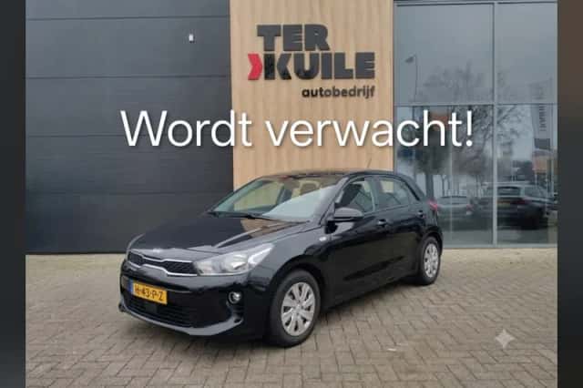 Kia Rio (2018) thumbnail 1