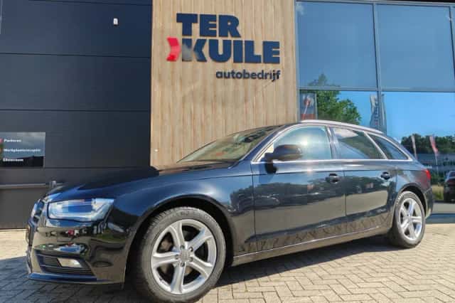 Audi A4 (2013) thumbnail 1