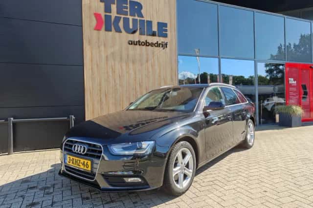 Audi A4 (2013) thumbnail 2
