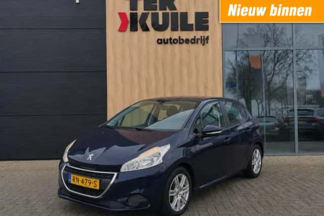 Peugeot 208 (2014) thumbnail 3