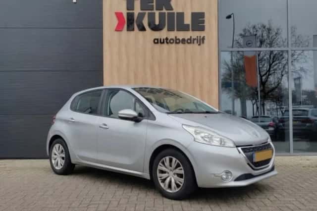 Peugeot 208 (2014) thumbnail 1