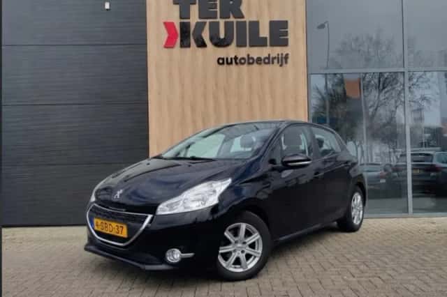 Peugeot 208 (2013) thumbnail 1