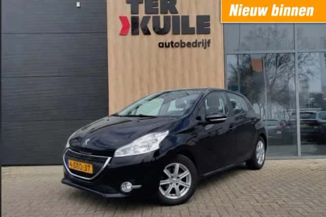 Peugeot 208 (2013) thumbnail 3
