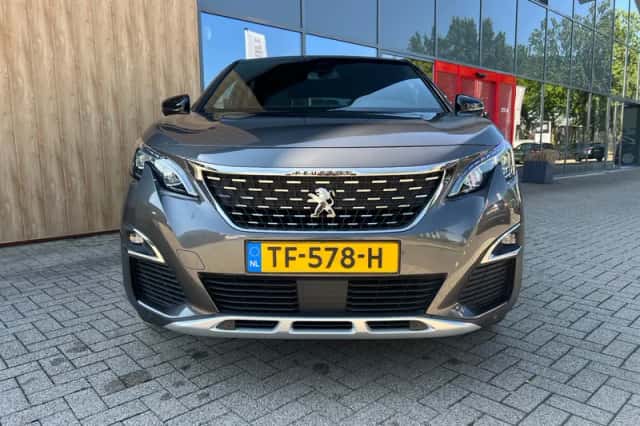 Peugeot 3008 (2018) thumbnail 5