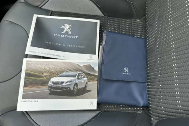 Peugeot 2008 (2015) thumbnail 6