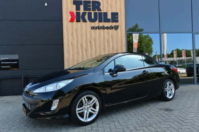 Peugeot 308 (2010) thumbnail 2