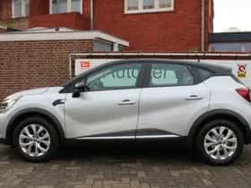 Renault Captur (2020) thumbnail 2