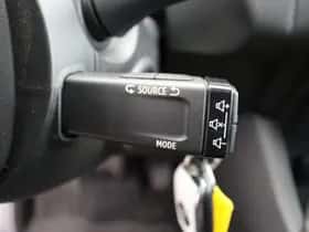 Renault Captur (2020) thumbnail 23