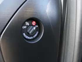 Renault Captur (2015) thumbnail 16