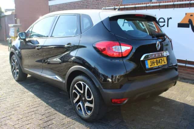 Renault Captur (2015) thumbnail 4