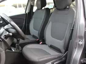 Renault Captur (2015) thumbnail 21