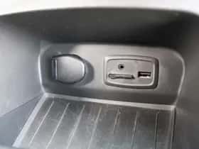 Renault Captur (2015) thumbnail 31
