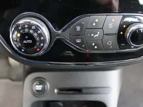 Renault Captur (2015) thumbnail 32