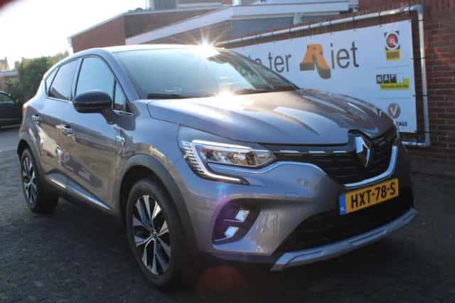 Renault Captur (2024) thumbnail 4