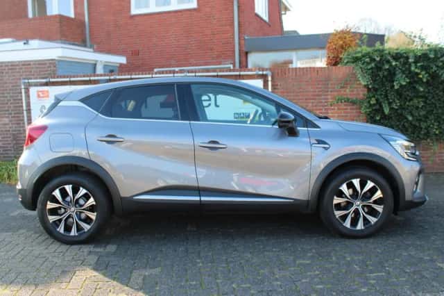 Renault Captur (2024) thumbnail 6