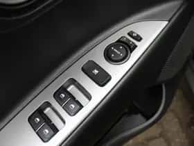Kia Stonic (2021) thumbnail 21