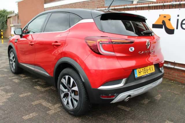 Renault Captur (2020) thumbnail 4