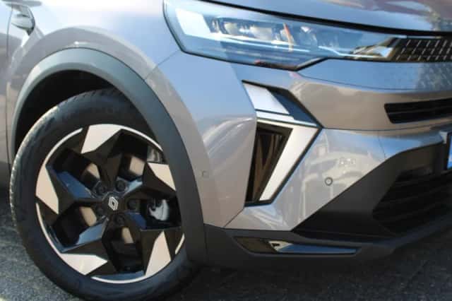 Renault Captur (2025) thumbnail 5